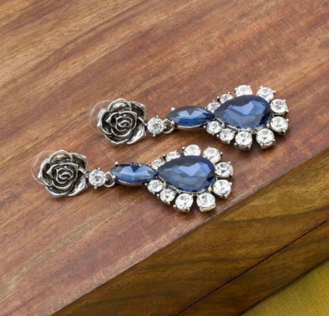 Vintage Stone Tear Drop Blue Dangler Earrings