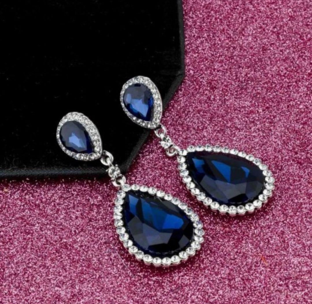 Vintage Tear Drop Stone Earrings Blue