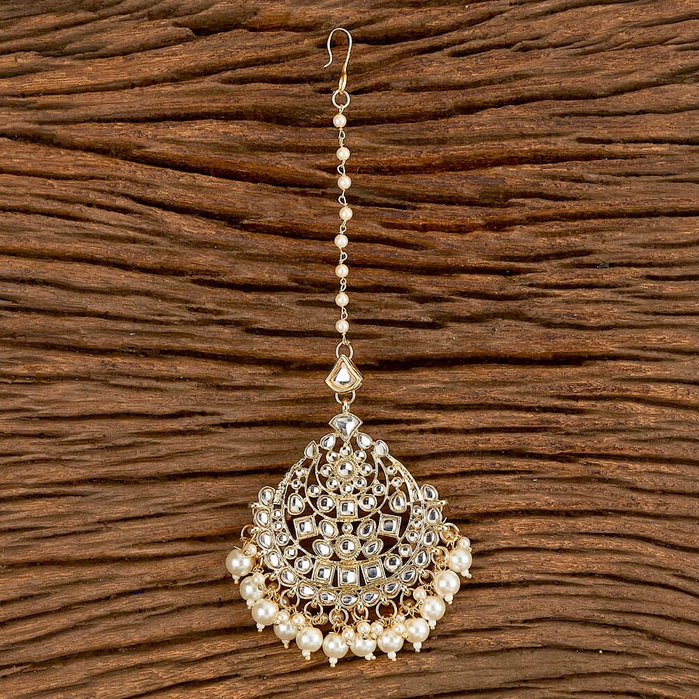 Suraiya Kundan & Pearls Maang Tikka