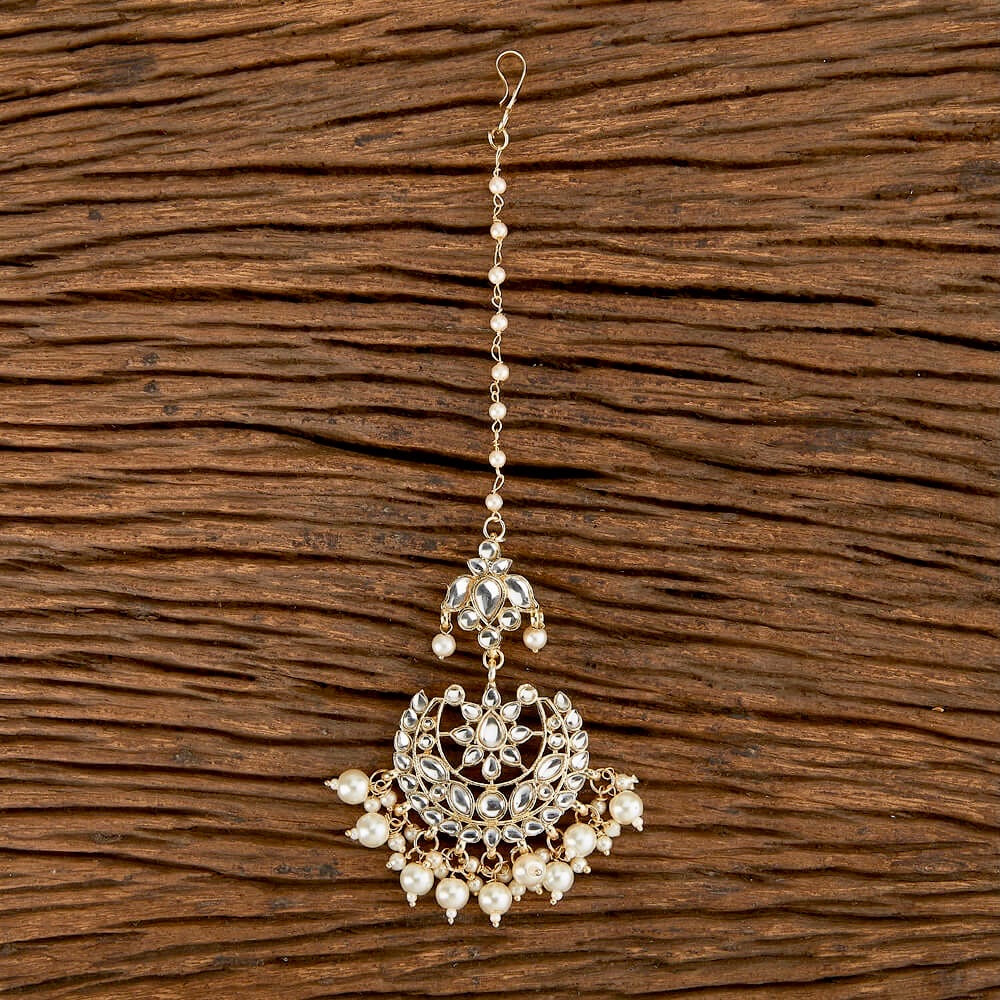 Seerat Kundan & Pearl Maang Tikka