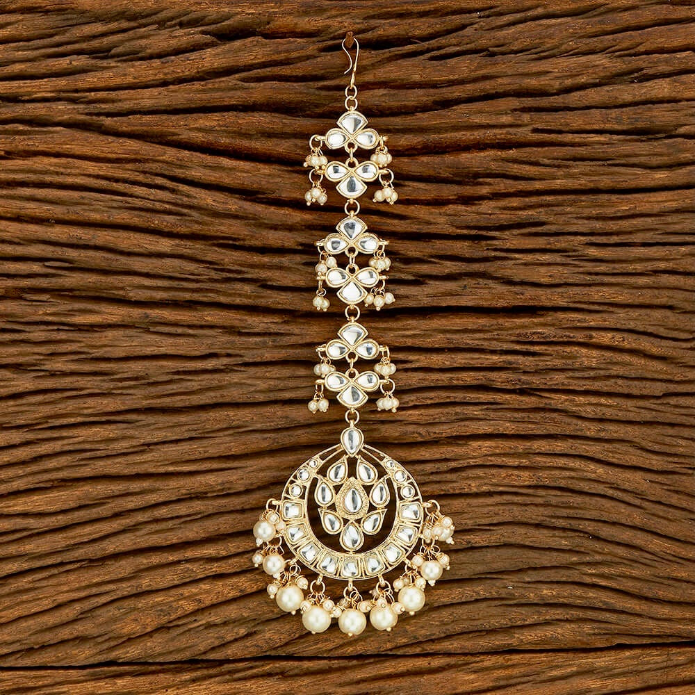 Buy Peora Gold Plated Kundan Pearl Chandbali Earring Maang Tikka Jewellery  (PF25ET02W) Online